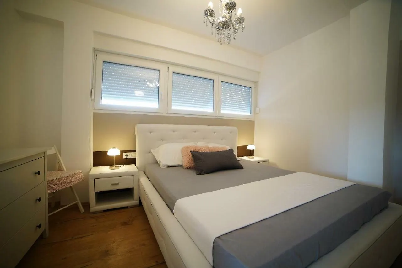 Villa Korona Apartments Zadar